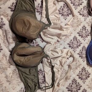 Set of Two Victoria's Secret Underwire Bras in Olive‎ and Cream Both 36 DDD